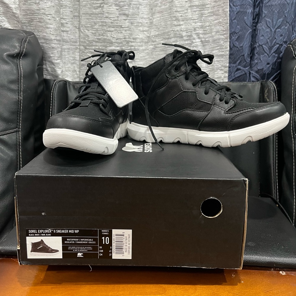Sorel Men's Black and White Sneakers